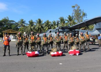 Soldados fortalecen sus capacidades en paracaidismo