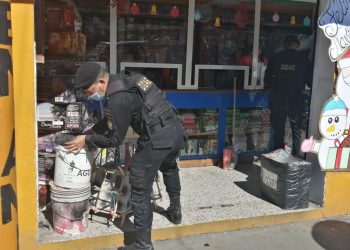 Supervisan negocios de pirotecnia para prevenir accidentes