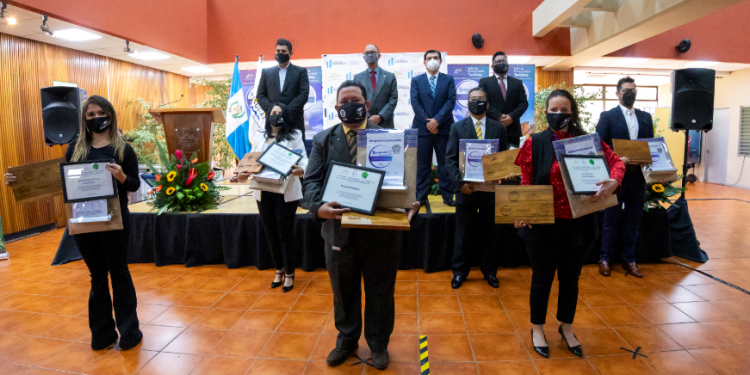 Instituto Guatemalteco de Turismo otorga sello de bioseguridad a 33 restaurantes