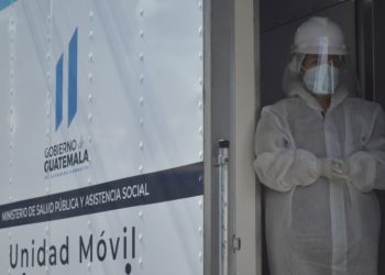 Laboratorios móviles del Ministerio de Salud llegan a 16 departamentos