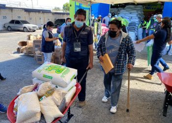 Mides inicia la entrega de 15 mil raciones de alimentos en Mixco