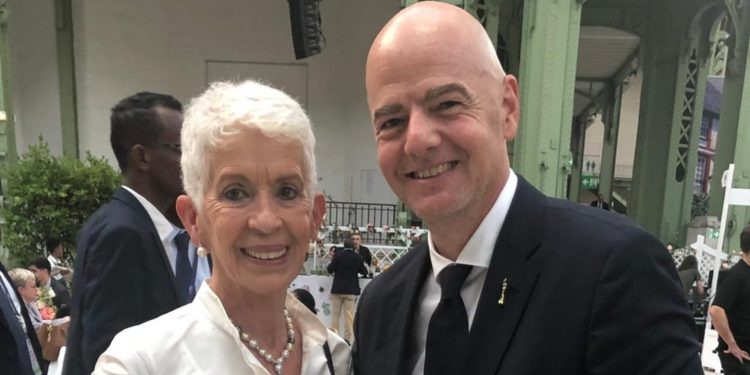 Presidente de la FIFA con Adela Camacho de Torrebiarte