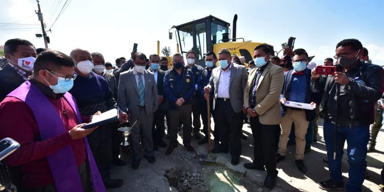 Inician mejoramiento de camino rural en beneficio de 6 mil pobladores