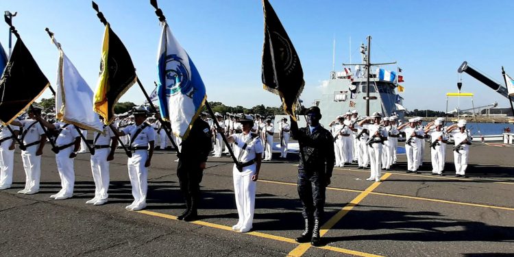 Marina de la Defensa Nacional celebra su 62 aniversario