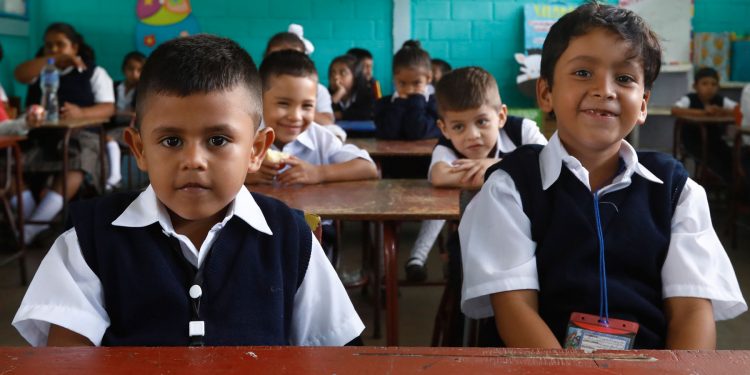 Mineduc recuerda que última fecha de inscripción de estudiantes es el 31 de marzo