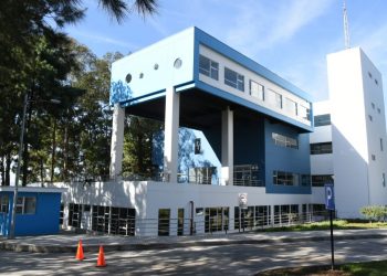 Hospital de Especialidades de Villa Nueva atiende a pacientes COVID-19./FOTO: Archivo.
