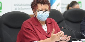 Amelia Flores , ministra de Salud asiste a citación de legisladores al Congreso de la República./ MSPAS.