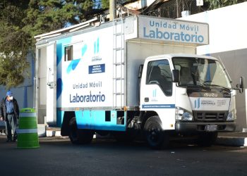 Laboratorios Móviles fueron instalados en tres mercados capitalinos./Foto: MSPAS.