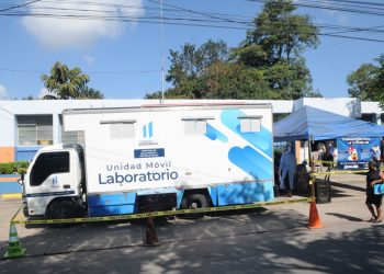 Laboratorios móviles al servicio de la población para realizar pruebas de coronavirus./Foto: MSPAS.