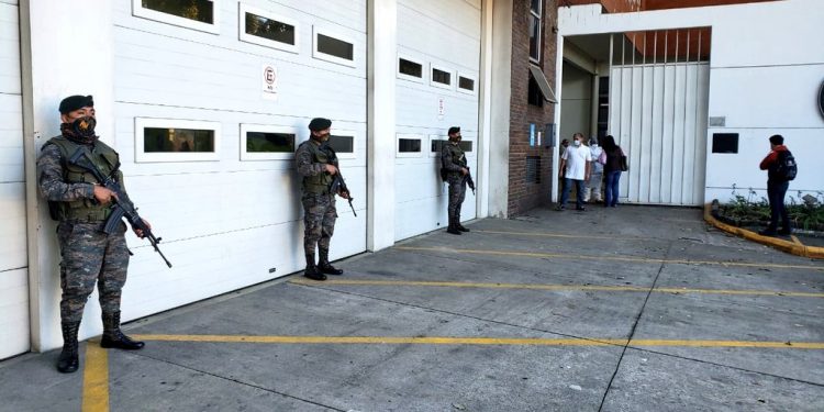Ejército brinda seguridad en los Campamento Centro de Bienestar Respiratorio Móvil