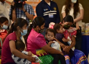 Madres de Chiquimula agradecen entrega de alimento complementario