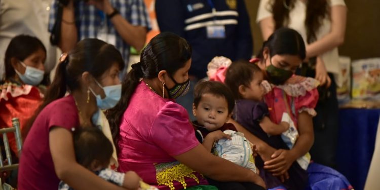 Madres de Chiquimula agradecen entrega de alimento complementario