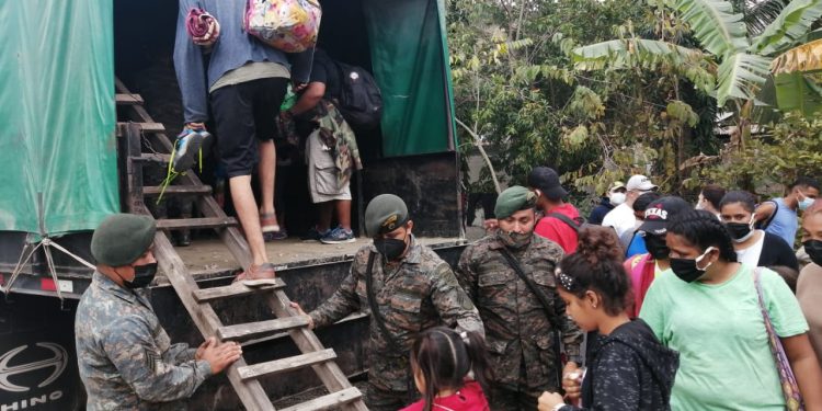 Ministerio de la Defensa brinda asistencia humanitaria