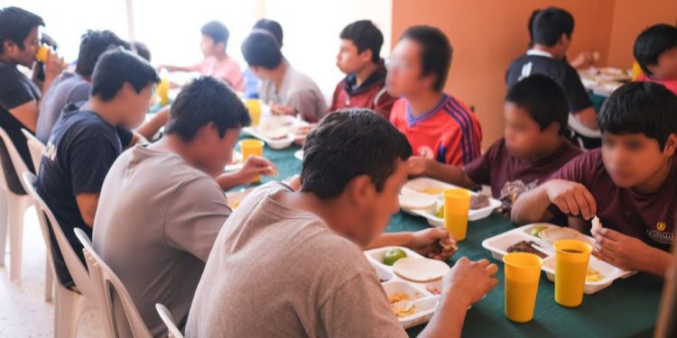 Jóvenes bajo protección del Estado disfrutan cambio de instalaciones