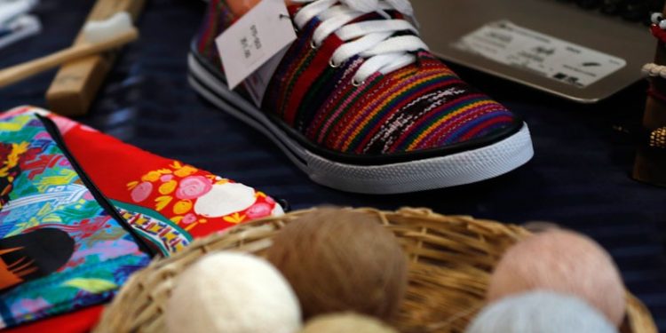 Qué acciones de protección social se realizaron en 2020 para mejorar los ingresos de los guatemaltecos