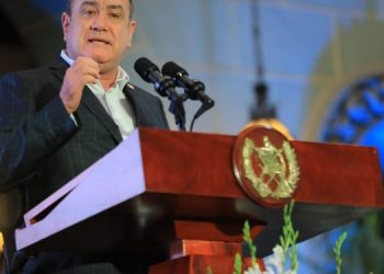 Presidente Giammattei reitera compromiso con la educación