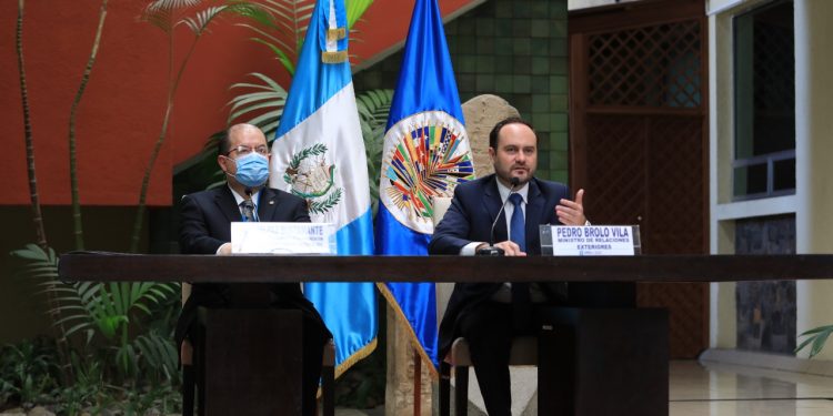 TPS y reforma migratoria temas que abordará el canciller con funcionarios de Estados Unidos