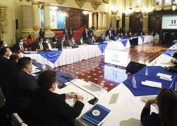 Jefes de bloque apoyan aprobación de urgencia nacional de iniciativa para compra de vacunas