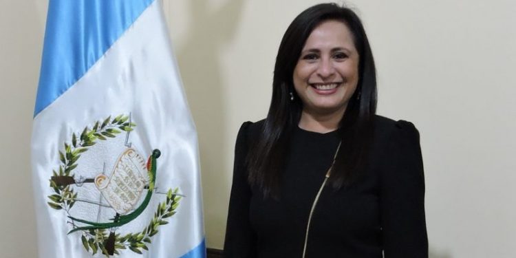 Presidente nombra a Patricia Letona como nueva secretaria de Comunicación Social
