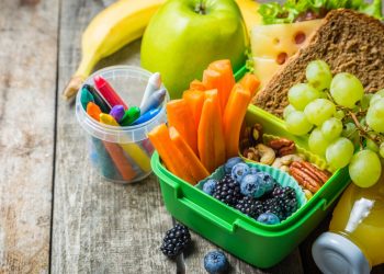 Cómo preparar una lonchera saludable, aunque los niños reciban clases en casa