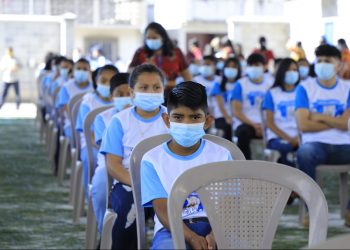 Presidente participa en inauguración de escuela en Chimaltenango