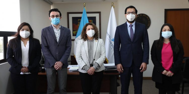 Guatemala fortalece lazos comerciales con Chile, Colombia y Dubái