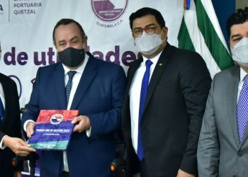 Portuaria Quetzal entrega utilidades de 2020 a municipalidades de Escuintla