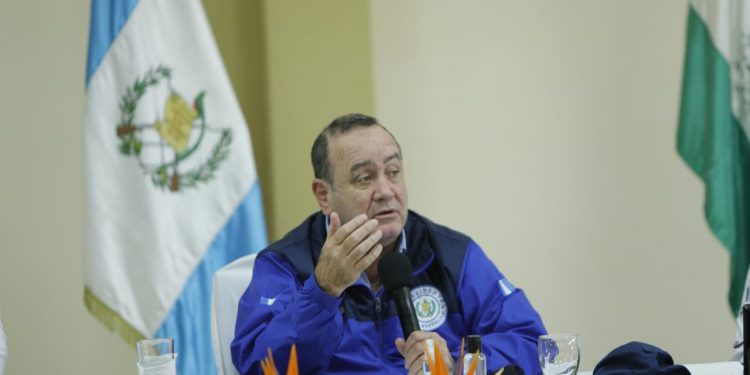 Gobierno construirá más de mil casas para los afectados de las tormentas Eta y Iota