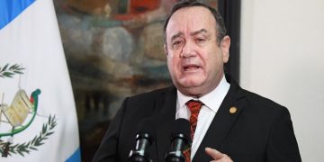 Presidente informa las medidas para la readecuación presupuestaria 2021