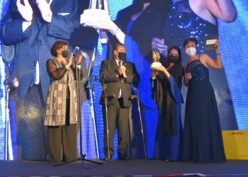 Industria Licorera Quezalteca es galardonada como Exportador del Año 2020 por Agexport