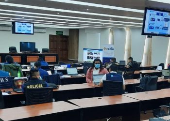 Guatemala instala centro de mando por ingreso de migrantes