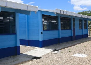 Continúa el remozamiento de escuelas en todo el país