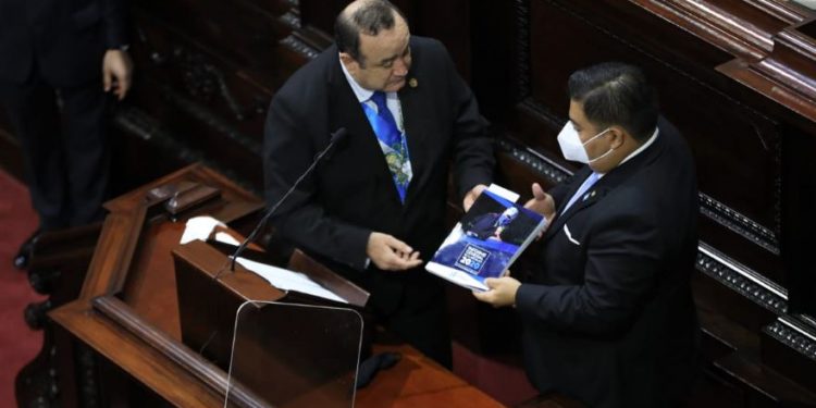 Primer Informe de Gobierno: Presidente llama a la unidad y la paz de los guatemaltecos