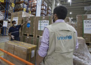 Unicef prevé distribuir mil millones de jeringas para vacunas contra el COVID-19