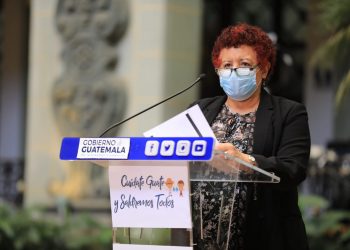 Salud reitera que no se dejen engañar por campañas falsas de vacunación contra el coronavirus