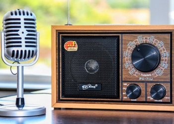 Celebran el día mundial de la radio