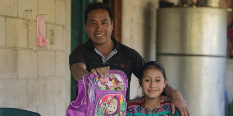 El sueño de César: Un mejor estilo de vida para sus hijas