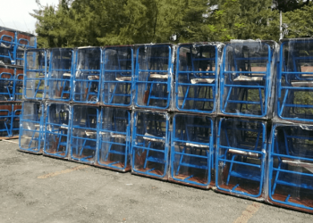 Regreso a clases 2021: Mineduc entrega 16 mil escritorios en el país