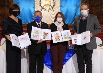 Entregan estrategia de comunicación para promocionar alimento NutriNiños