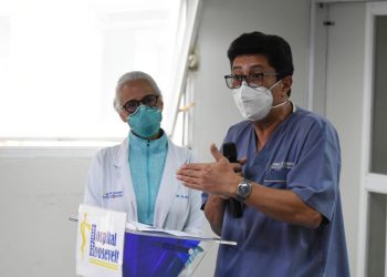 Hospital Roosevelt presenta plan para vacunar contra COVID-19 a personal