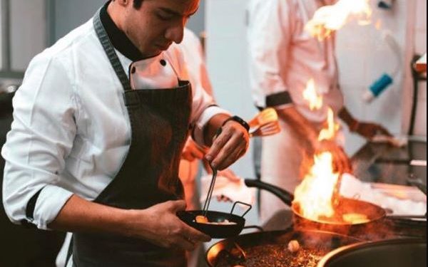 De cocinar con la abuela a elaborar platillos en Egipto, la historia de Jorge, el chef guatemalteco