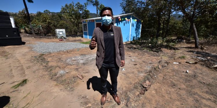 Ciclista agradece casa entregada por el Gobierno de Guatemala