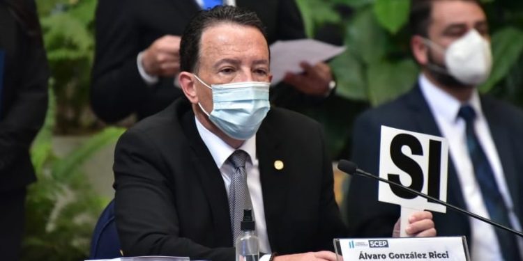 Ministro de Finanzas Públicas, Álvaro Ricci