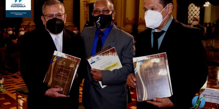 Cultura reconoce labor y trayectoria de maestros marimbistas por ejecución, interpretación y construcción de marimbas