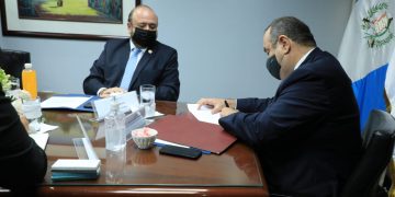 Presidente Alejandro Giammattei conoce proyectos 2021 del Ministerio de Economía