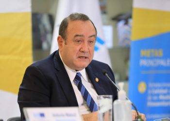 Presidente Alejandro Giammattei en Ministerio de Economía