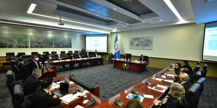 Primera reunión de la mesa de descentralización