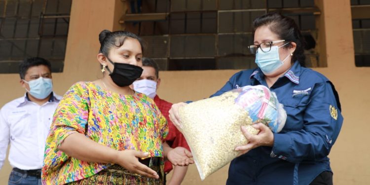 Mineduc garantizará alimentación escolar desde primer día de clases
