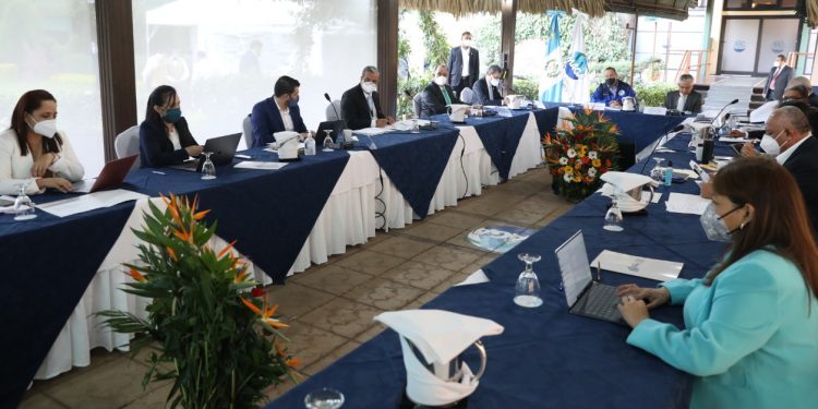 Jornada presidencial: Mandatario continúa visitas en los ministerios para conocer planes de trabajo