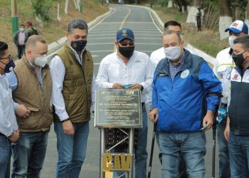 Inauguran carretera a San Juan Gascón